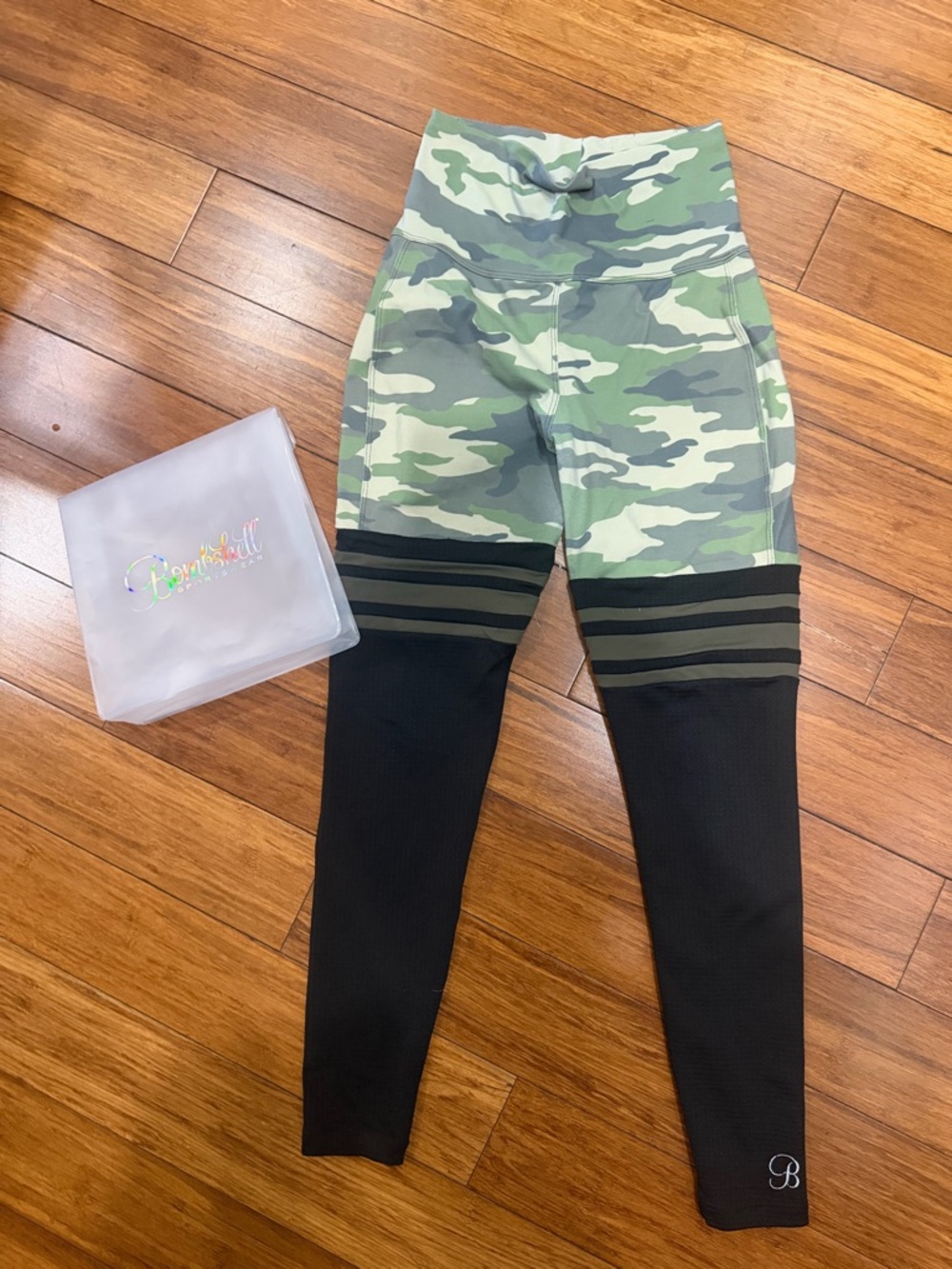 Bombshell Sportswear Camouflage Leggings S